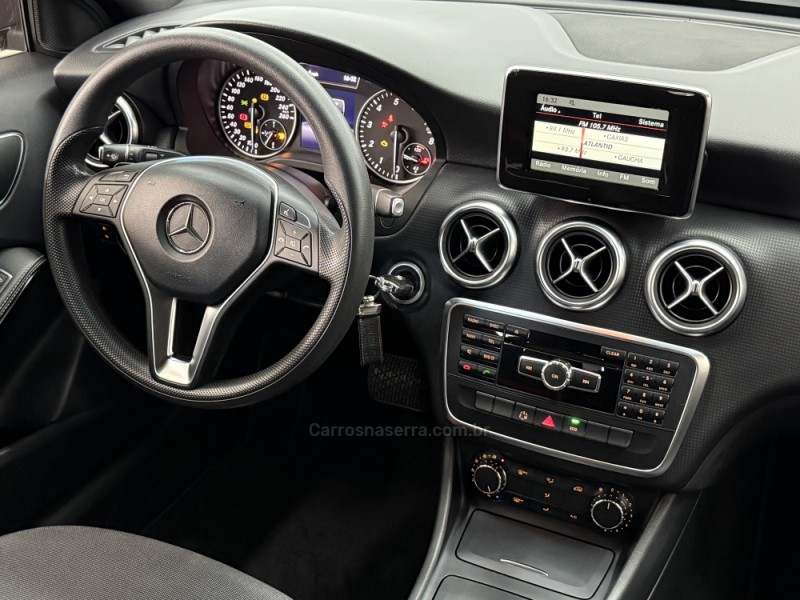 A 200 1.6 TURBO 16V GASOLINA 4P AUTOMÁTICO - 2015 - CAXIAS DO SUL