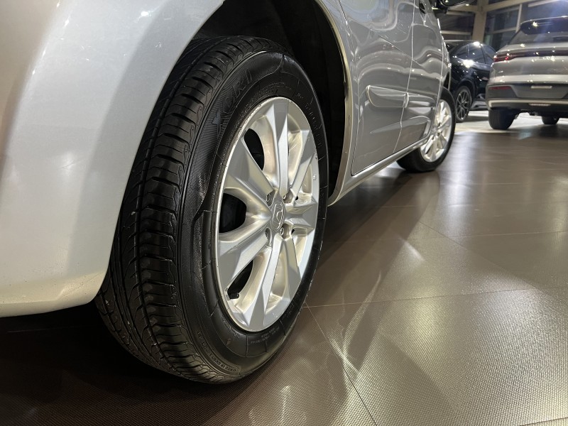 FIT 1.4 LX 16V FLEX 4P AUTOMÁTICO - 2013 - FARROUPILHA