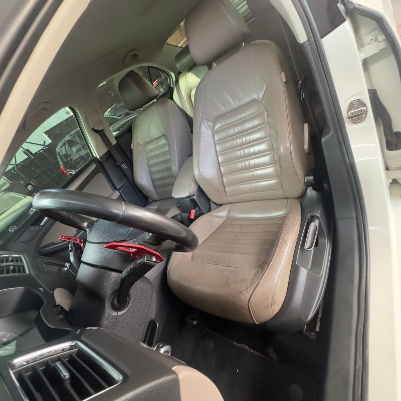 JETTA 2.0 TSI HIGHLINE 211CV GASOLINA 4P TIPTRONIC - 2013 - CAXIAS DO SUL
