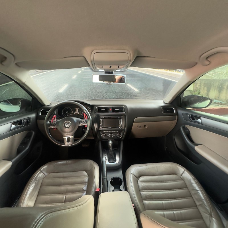 JETTA 2.0 TSI HIGHLINE 211CV GASOLINA 4P TIPTRONIC - 2013 - CAXIAS DO SUL