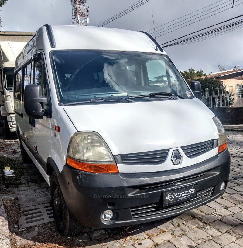 MASTER 2.5 DCI MINIBUS L2H2 16 LUGARES 16V DIESEL 3P MANUAL - 2011 - CAXIAS DO SUL