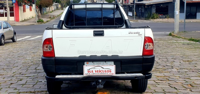 STRADA 1.3 MPI FIRE CS 8V GASOLINA 2P MANUAL - 2004 - CAXIAS DO SUL