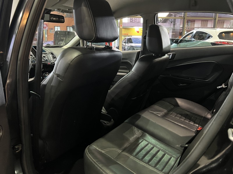FIESTA 1.6 TITANIUM HATCH 16V FLEX 4P AUTOMÁTICO - 2014 - FARROUPILHA