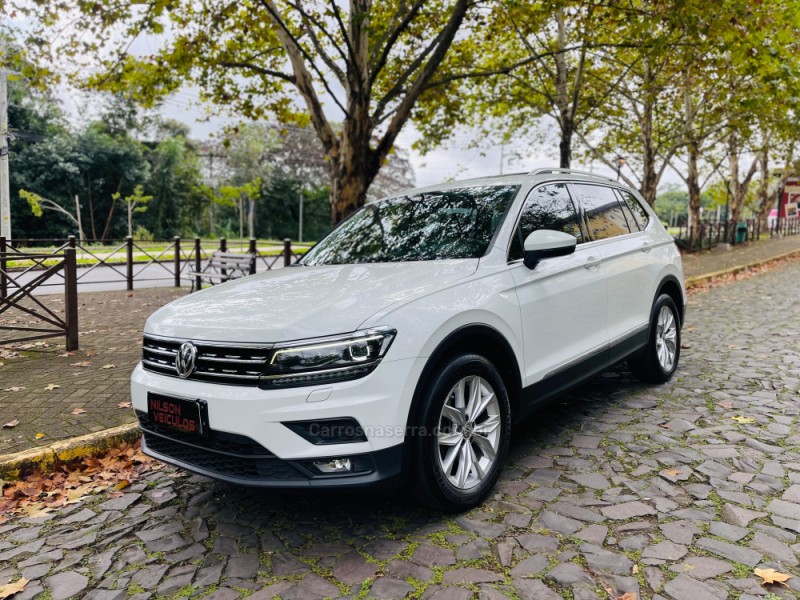 TIGUAN 1.4 ALLSPACE 250 TSI FLEX 4P