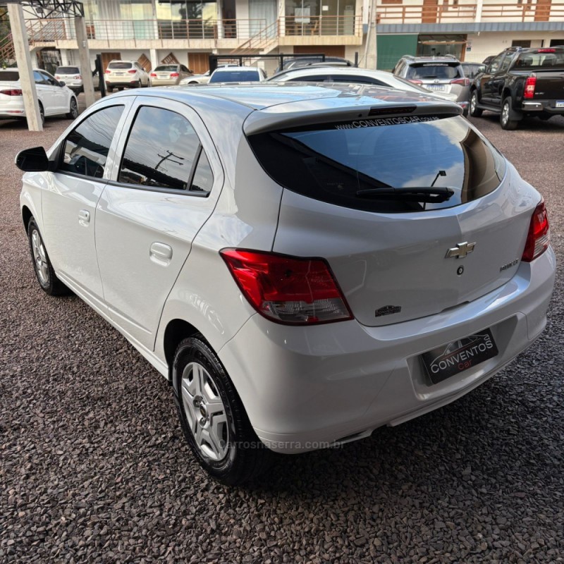 ONIX 1.0 MPFI LT 8V FLEX 4P MANUAL - 2015 - LAJEADO