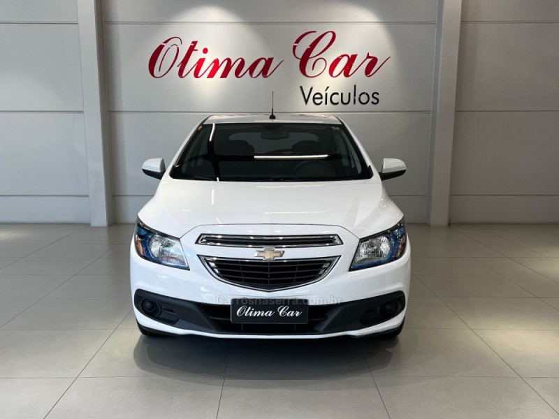 ONIX 1.4 MPFI LT 8V FLEX 4P MANUAL - 2015 - FLORES DA CUNHA