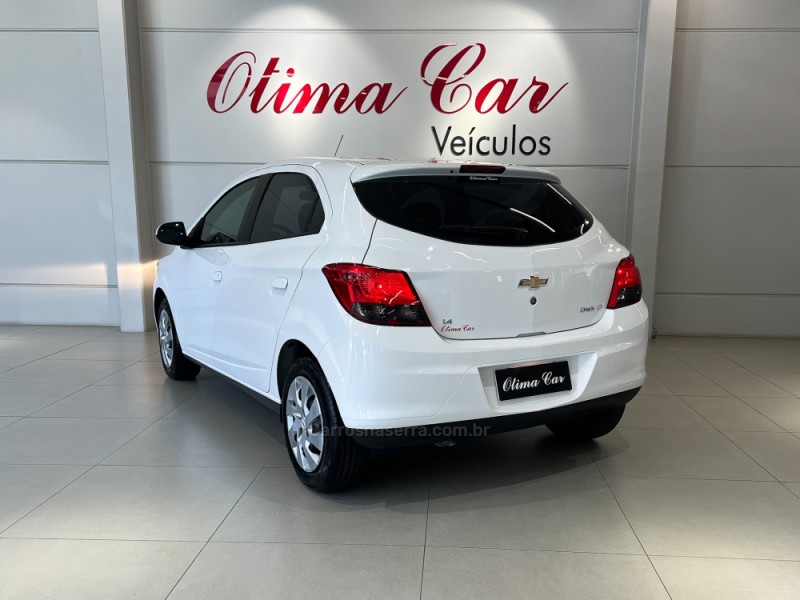 ONIX 1.4 MPFI LT 8V FLEX 4P MANUAL - 2015 - FLORES DA CUNHA