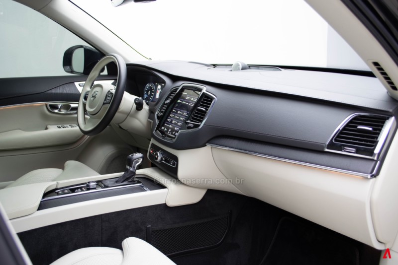 XC90 2.0 D5 INSCRIPTION 235CV DIESEL 4P AUTOMÁTICO - 2020 - GARIBALDI