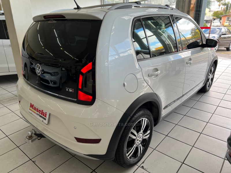 CROSS UP 1.0 TSI 12V FLEX 4P MANUAL - 2018 - CAXIAS DO SUL