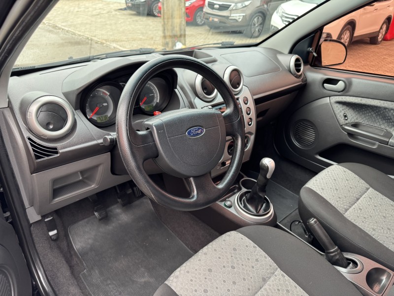 FIESTA 1.0 MPI 8V GASOLINA 4P MANUAL - 2012 - DOIS IRMãOS