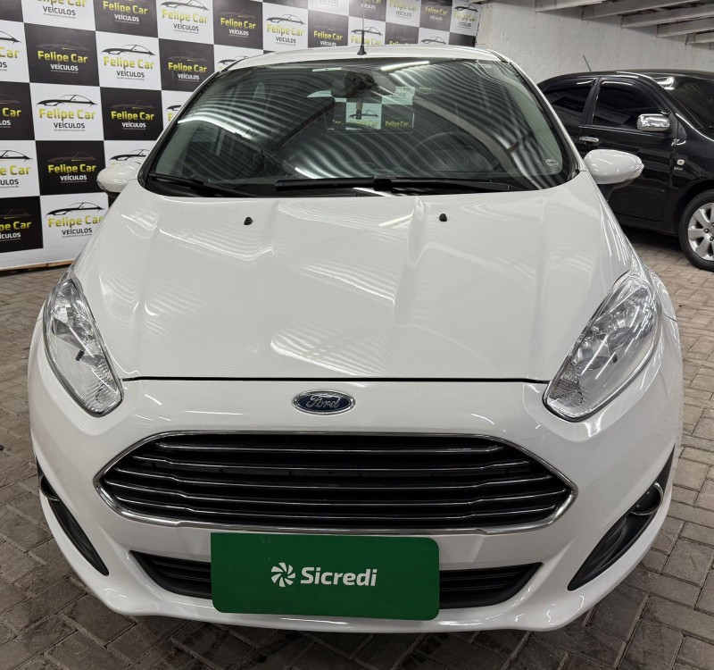 FIESTA 1.6 TITANIUM HATCH 16V FLEX 4P AUTOMÁTICO - 2014 - CAXIAS DO SUL