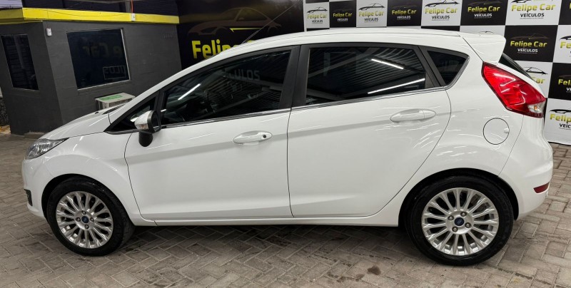 FIESTA 1.6 TITANIUM HATCH 16V FLEX 4P AUTOMÁTICO - 2014 - CAXIAS DO SUL