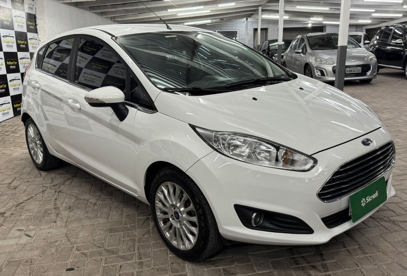 FIESTA 1.6 TITANIUM HATCH 16V FLEX 4P AUTOMÁTICO - 2014 - CAXIAS DO SUL