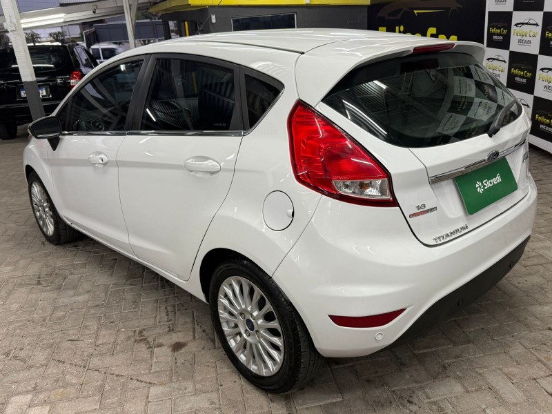 FIESTA 1.6 TITANIUM HATCH 16V FLEX 4P AUTOMÁTICO - 2014 - CAXIAS DO SUL