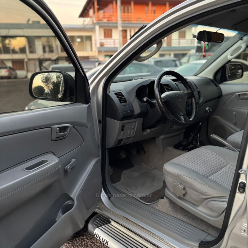 HILUX 2.5 4X4 CD 16V TURBO DIESEL 4P MANUAL - 2010 - LAJEADO