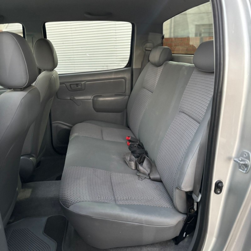 HILUX 2.5 4X4 CD 16V TURBO DIESEL 4P MANUAL - 2010 - LAJEADO