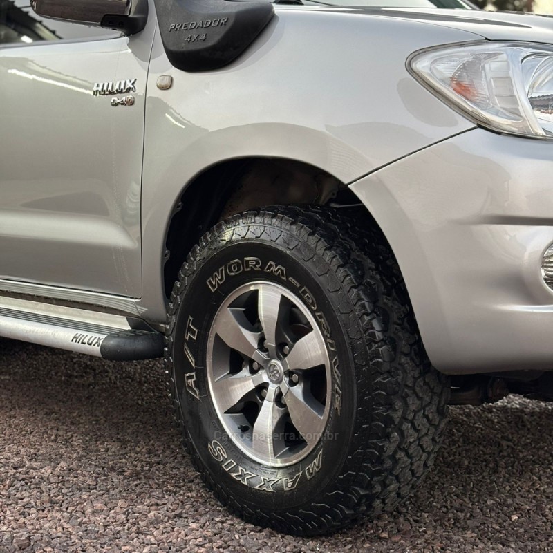 HILUX 2.5 4X4 CD 16V TURBO DIESEL 4P MANUAL - 2010 - LAJEADO