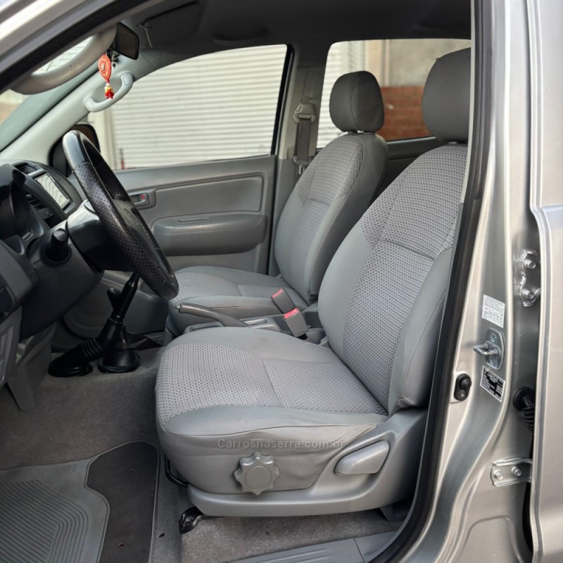 HILUX 2.5 4X4 CD 16V TURBO DIESEL 4P MANUAL - 2010 - LAJEADO