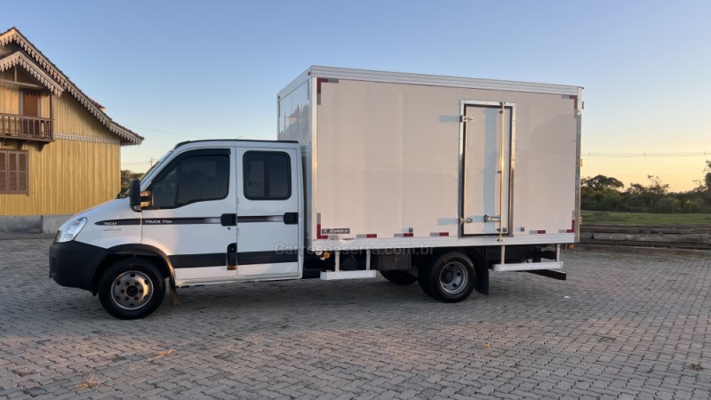daily truck 70c17 cd 2015 antonio prado