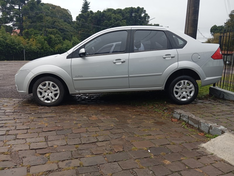 FIESTA 1.6 MPI SEDAN 8V FLEX 4P MANUAL - 2010 - CAXIAS DO SUL