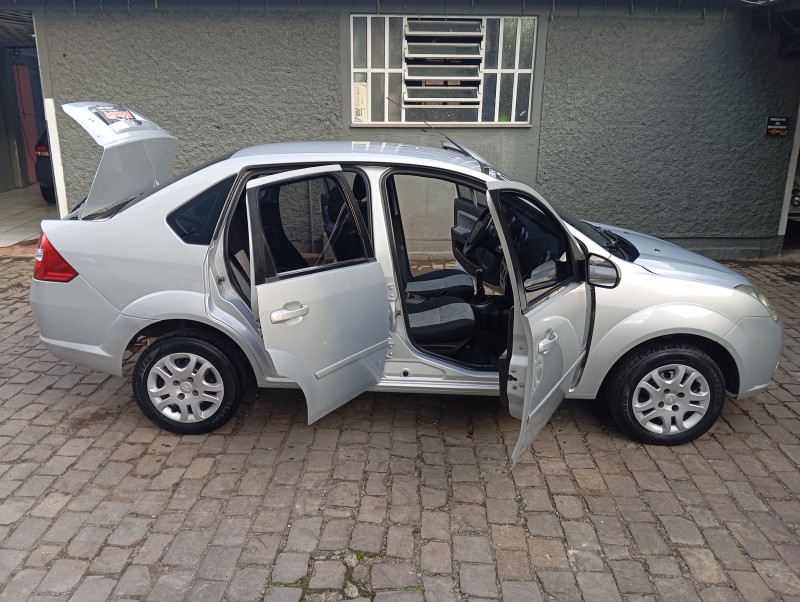 FIESTA 1.6 MPI SEDAN 8V FLEX 4P MANUAL - 2010 - CAXIAS DO SUL