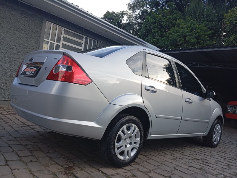 FIESTA 1.6 MPI SEDAN 8V FLEX 4P MANUAL - 2010 - CAXIAS DO SUL