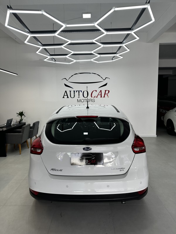 FOCUS 2.0 TITANIUM 16V FLEX 4P AUTOMÁTICO - 2016 - CAXIAS DO SUL