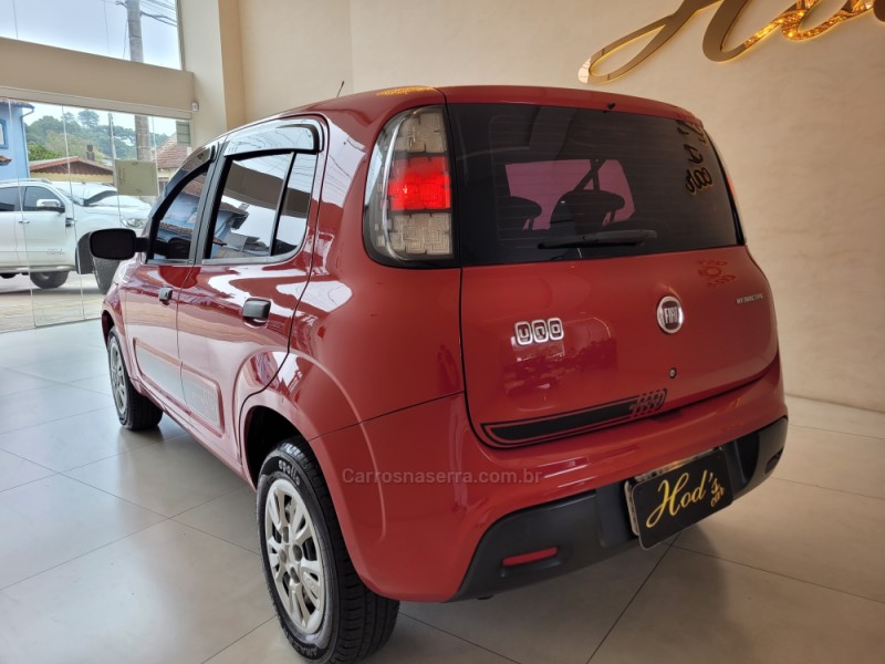 UNO 1.0 EVO ATTRACTIVE 8V FLEX 4P MANUAL - 2016 - CANELA