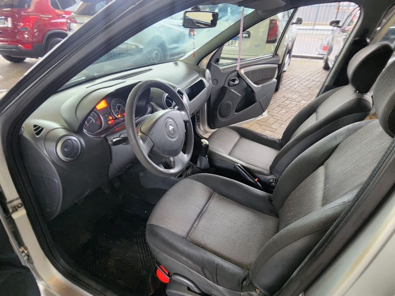 LOGAN 1.0 AUTHENTIQUE PLUS 16V FLEX 4P MANUAL - 2012 - CAXIAS DO SUL