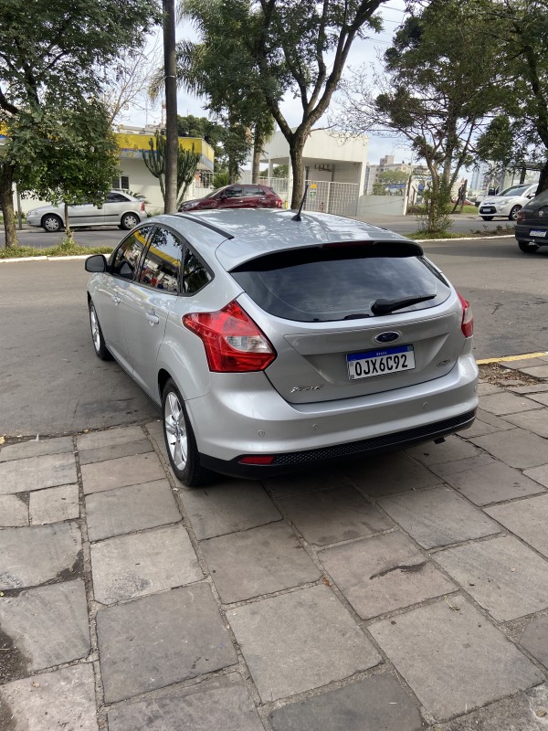 FOCUS 1.6 SE 8V FLEX 4P MANUAL - 2014 - FARROUPILHA