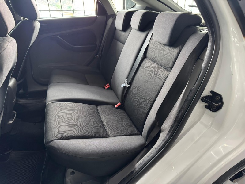 FOCUS 1.6 GLX 8V FLEX 4P MANUAL - 2013 - CAXIAS DO SUL