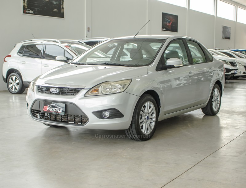 FOCUS 1.6 SE 16V FLEX 4P MANUAL - 2013 - NOVO HAMBURGO
