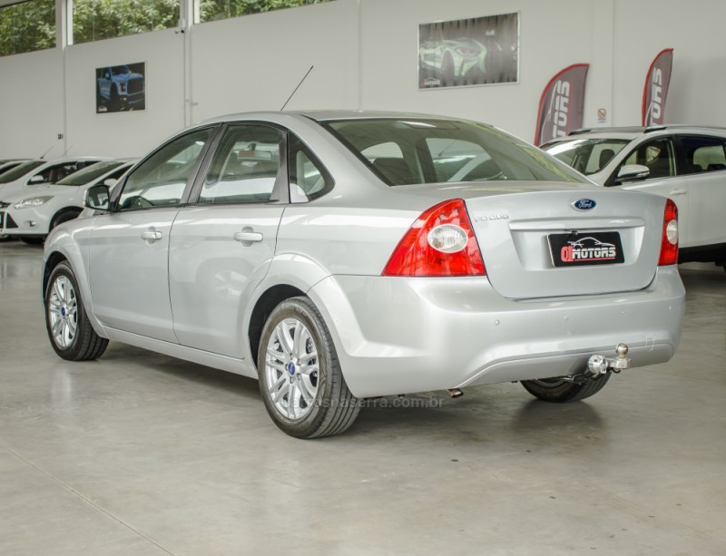 FOCUS 1.6 SE 16V FLEX 4P MANUAL - 2013 - NOVO HAMBURGO