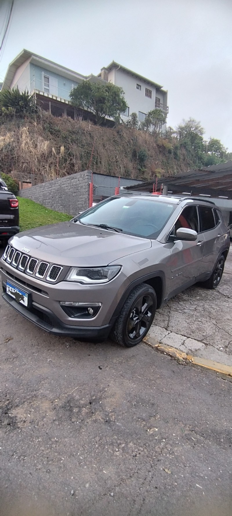 COMPASS 2.0 16V FLEX LONGITUDE AUTOMÁTICO - 2017 - FARROUPILHA
