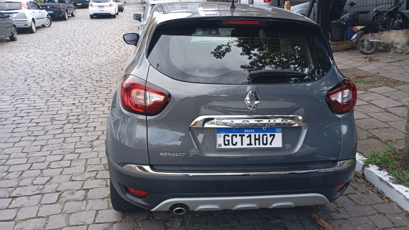 CAPTUR 1.6 16V FLEX INTENSE AUTOMÁTICO - 2018 - FARROUPILHA