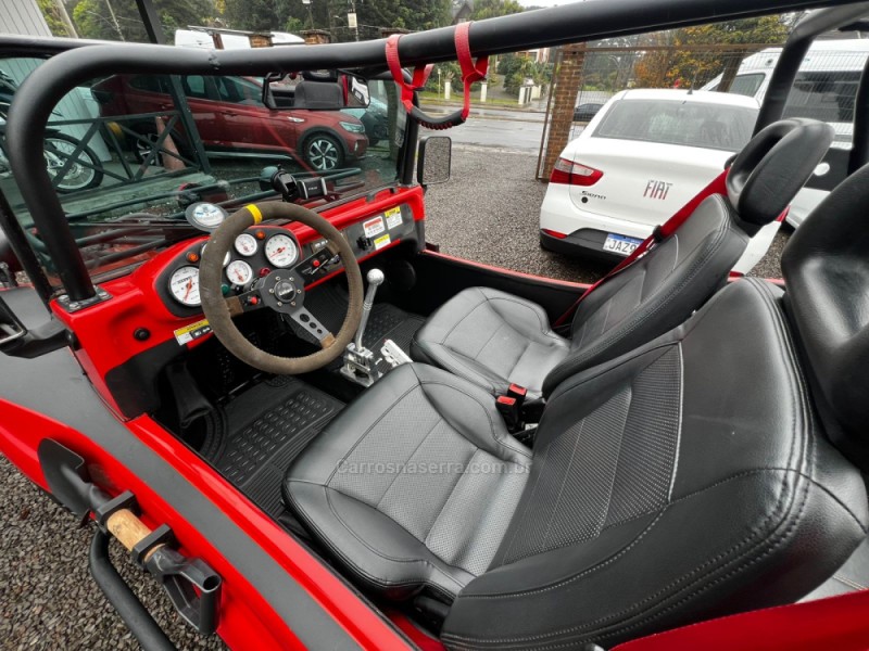 M-10 1/2 1.6 GASOLINA MANUAL - 1985 - CANELA