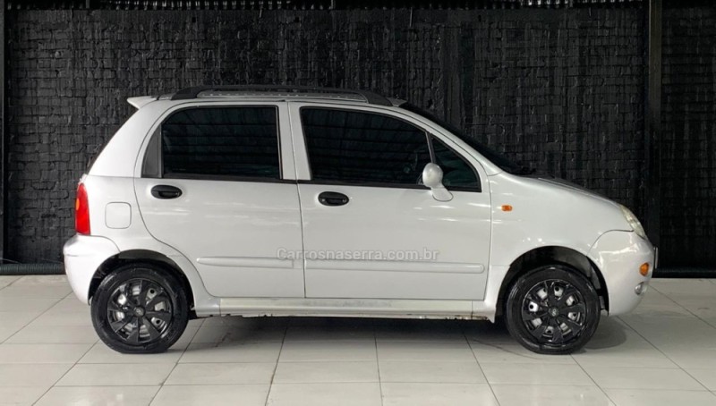 QQ 1.1 MPFI 16V GASOLINA 4P MANUAL - 2012 - CAXIAS DO SUL