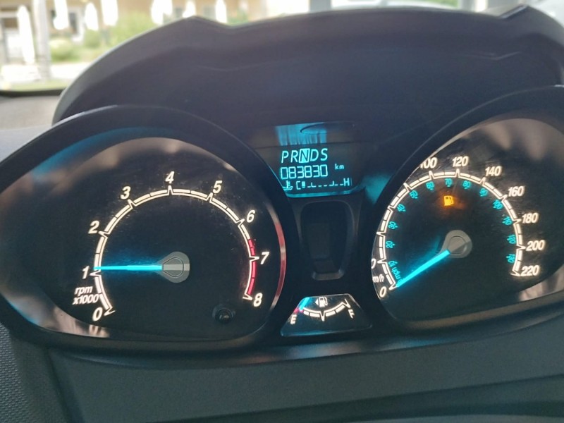 FIESTA 1.6 SE HATCH 16V FLEX 4P AUTOMÁTICO - 2015 - CAXIAS DO SUL