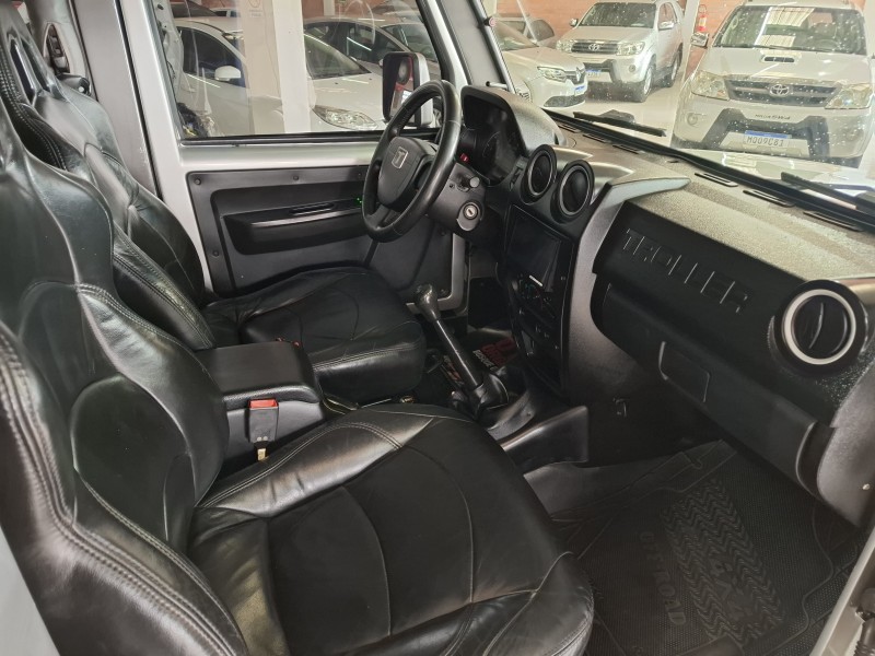T4 3.0 TETO RÍGIDO 16V TURBO ELETRONIC DIESEL 2P MANUAL - 2009 - FARROUPILHA
