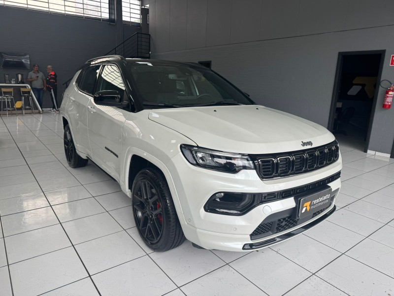 COMPASS 2.0 HURRICANE BLACKHAWK 4X4 TURBO GASOLINA 4P AUTOMÁTICO - 2025 - CAXIAS DO SUL