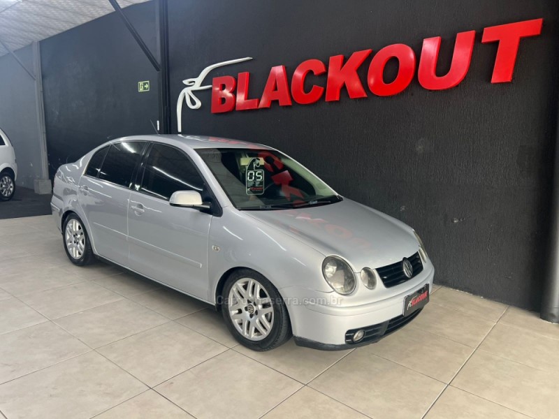 POLO SEDAN 1.6 MI 8V FLEX 4P MANUAL - 2005 - CAMPO BOM