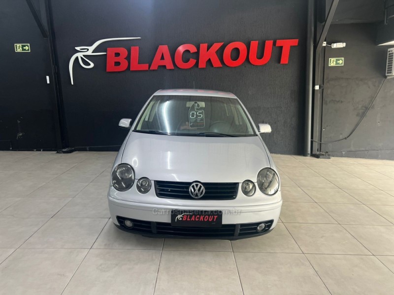 POLO SEDAN 1.6 MI 8V FLEX 4P MANUAL - 2005 - CAMPO BOM