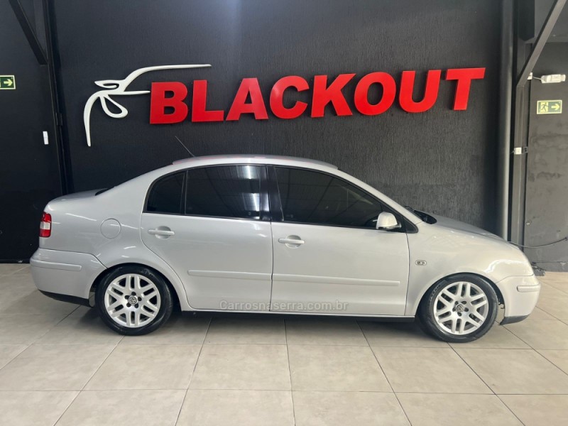 POLO SEDAN 1.6 MI 8V FLEX 4P MANUAL - 2005 - CAMPO BOM