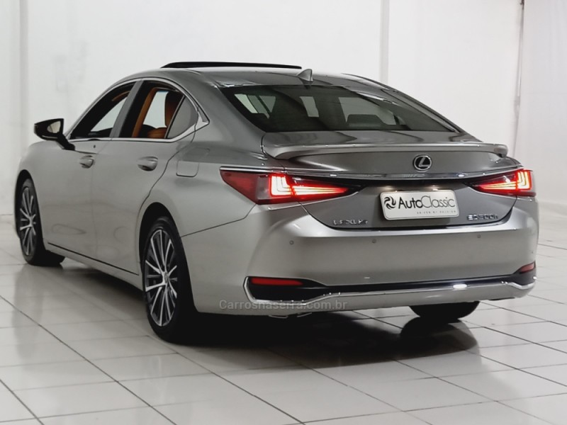 ES 300H 2.5 16V HÍBRIDO 4P AUTOMÁTICO - 2023 - PORTO ALEGRE