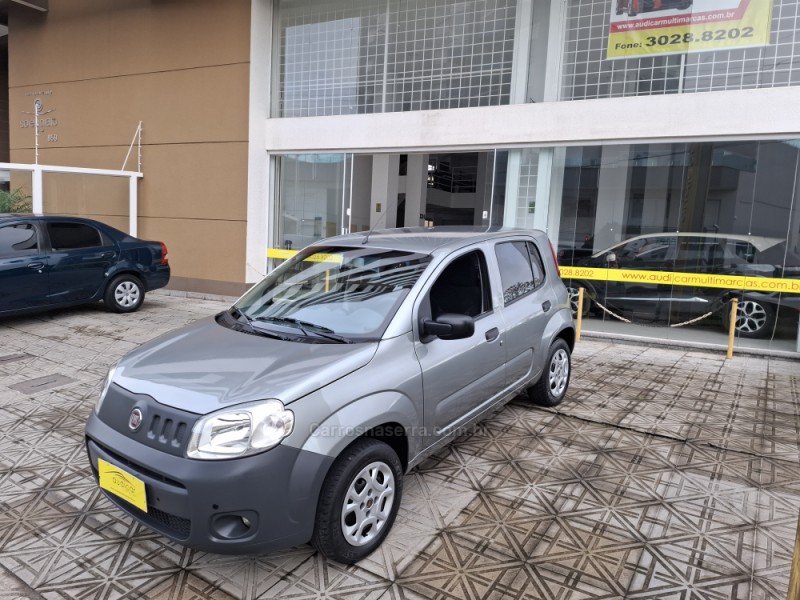 UNO 1.0 EVO VIVACE 8V FLEX 4P MANUAL
