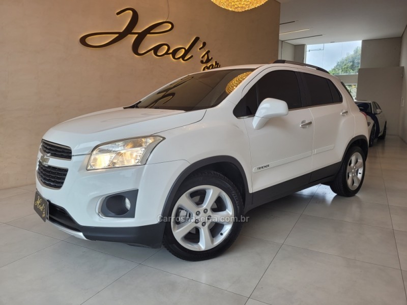 tracker 1.8 mpfi ltz 4x2 16v flex 4p automatico 2015 canela