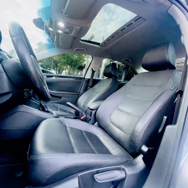 JETTA 2.0 COMFORTLINE FLEX 4P MANUAL - 2011 - NOVO HAMBURGO