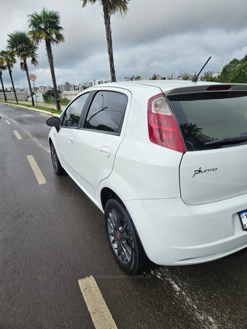 PUNTO 1.6 ESSENCE SP 16V FLEX 4P MANUAL - 2012 - VERANóPOLIS