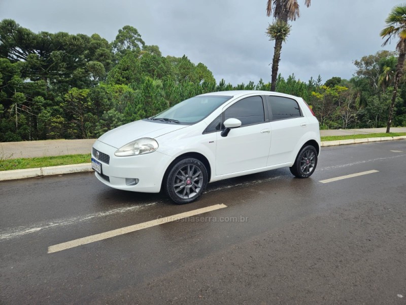 PUNTO 1.6 ESSENCE SP 16V FLEX 4P MANUAL - 2012 - VERANóPOLIS