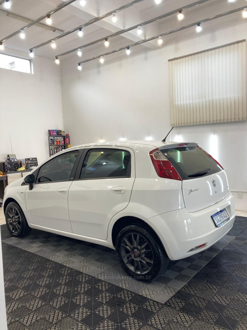 PUNTO 1.6 ESSENCE SP 16V FLEX 4P MANUAL - 2012 - VERANóPOLIS